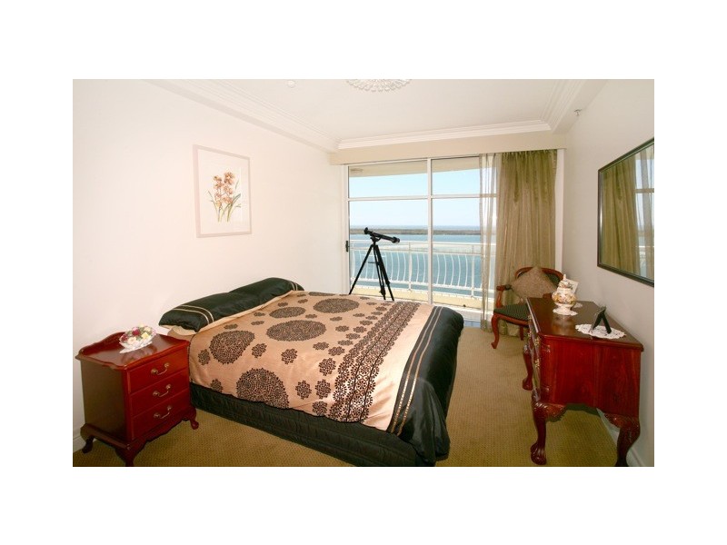 66/5 Bayview Street, Runaway Bay QLD 4216