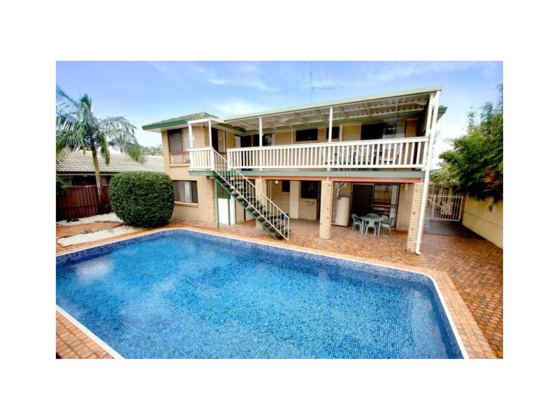 11 Matthew Flinders, Hollywell QLD 4216