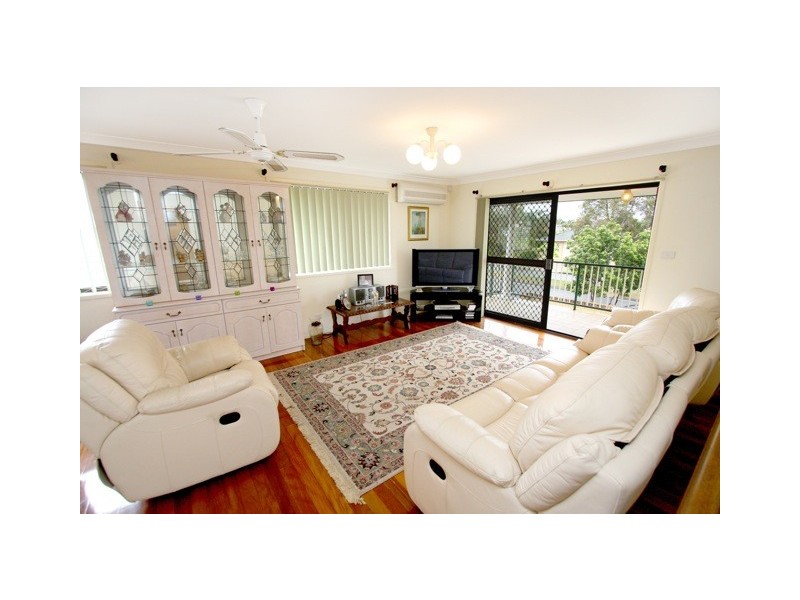 11 Matthew Flinders, Hollywell QLD 4216