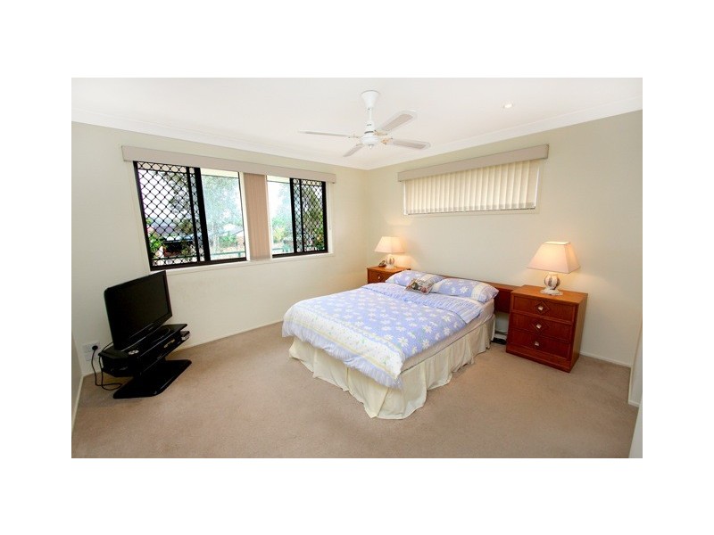 11 Matthew Flinders, Hollywell QLD 4216