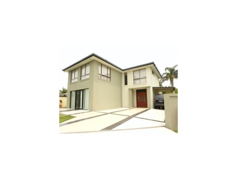 316 Bayview Street, Hollywell QLD 4216