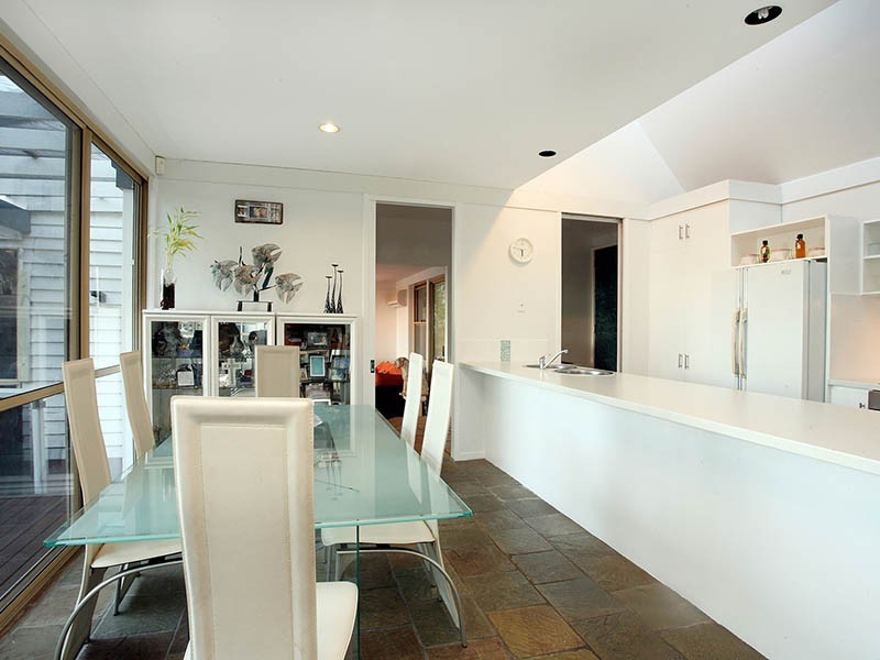 15 Surrey Court, Helensvale QLD 4212