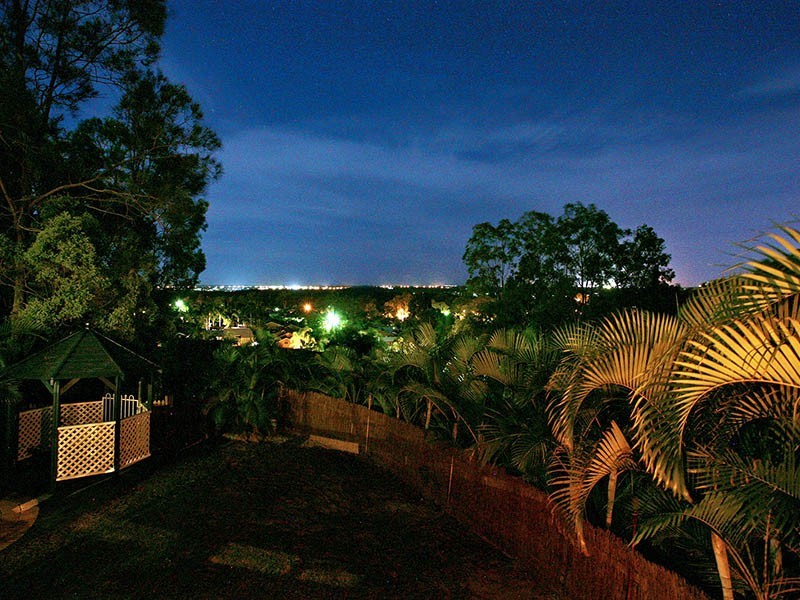 15 Surrey Court, Helensvale QLD 4212