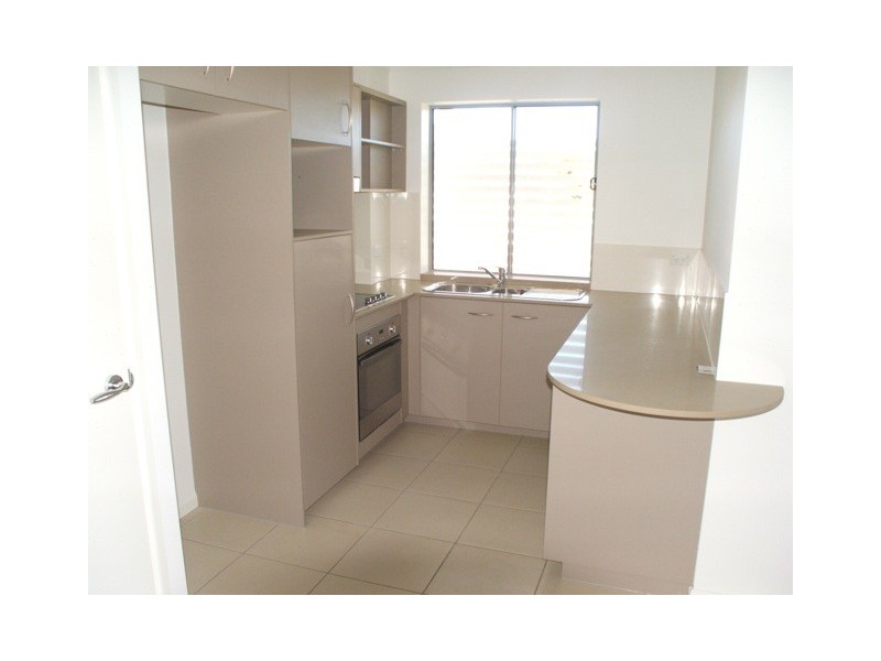 4/7 Phillip Street, Labrador QLD 4215