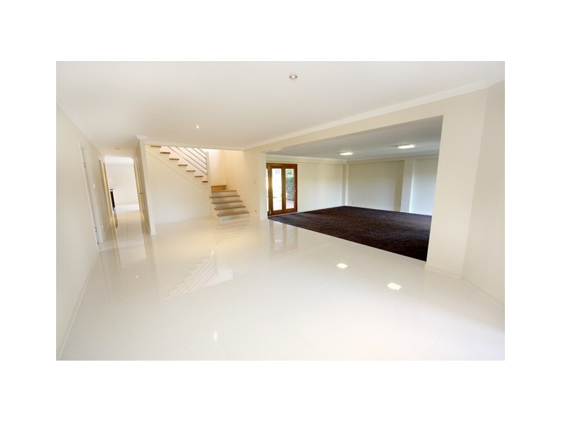 43 Broadwater Street, Runaway Bay QLD 4216