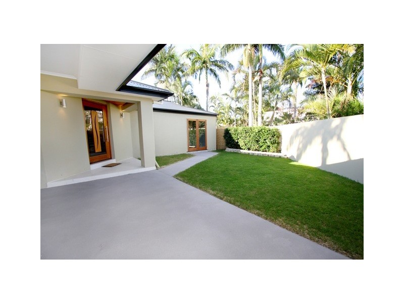 43 Broadwater Street, Runaway Bay QLD 4216