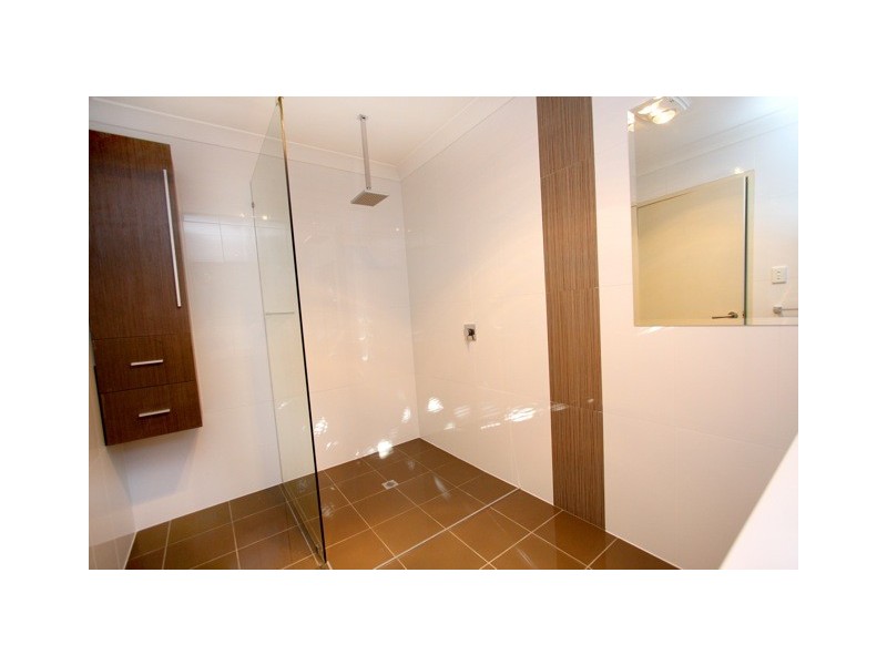 43 Broadwater Street, Runaway Bay QLD 4216