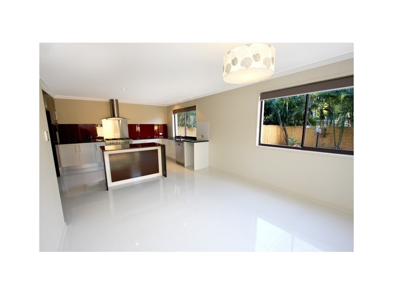 43 Broadwater Street, Runaway Bay QLD 4216