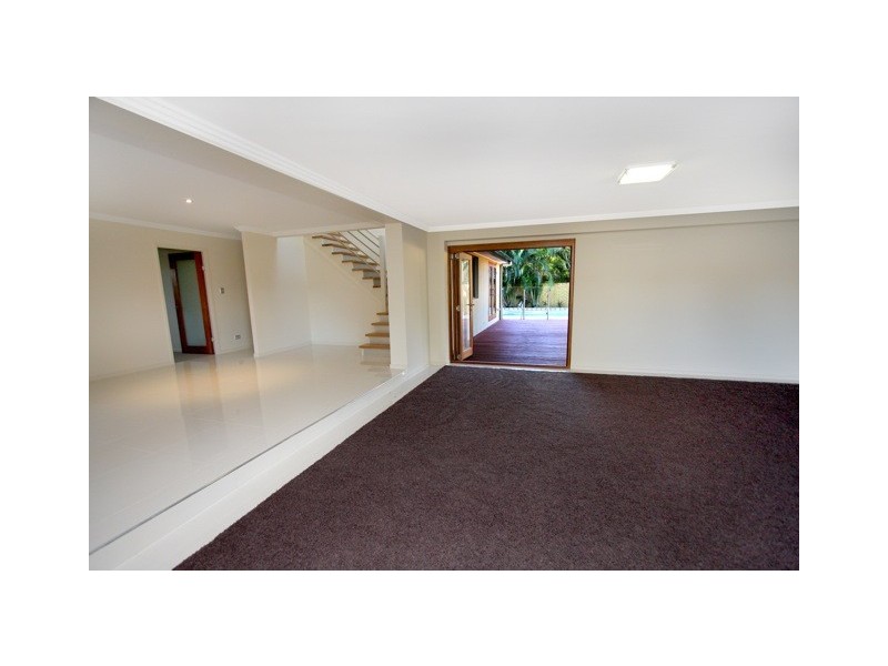 43 Broadwater Street, Runaway Bay QLD 4216