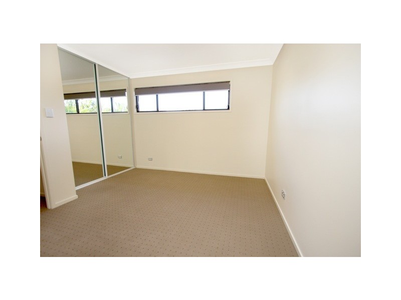 43 Broadwater Street, Runaway Bay QLD 4216