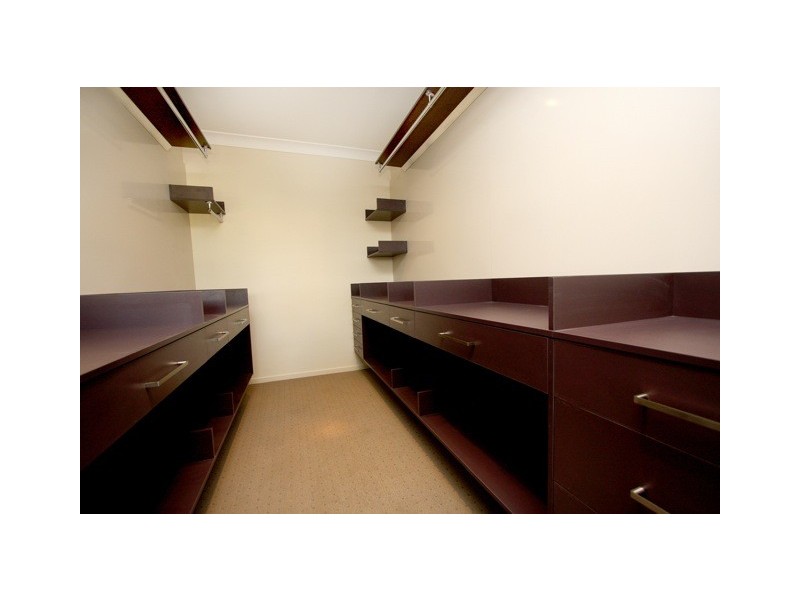 43 Broadwater Street, Runaway Bay QLD 4216