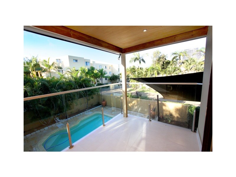 43 Broadwater Street, Runaway Bay QLD 4216