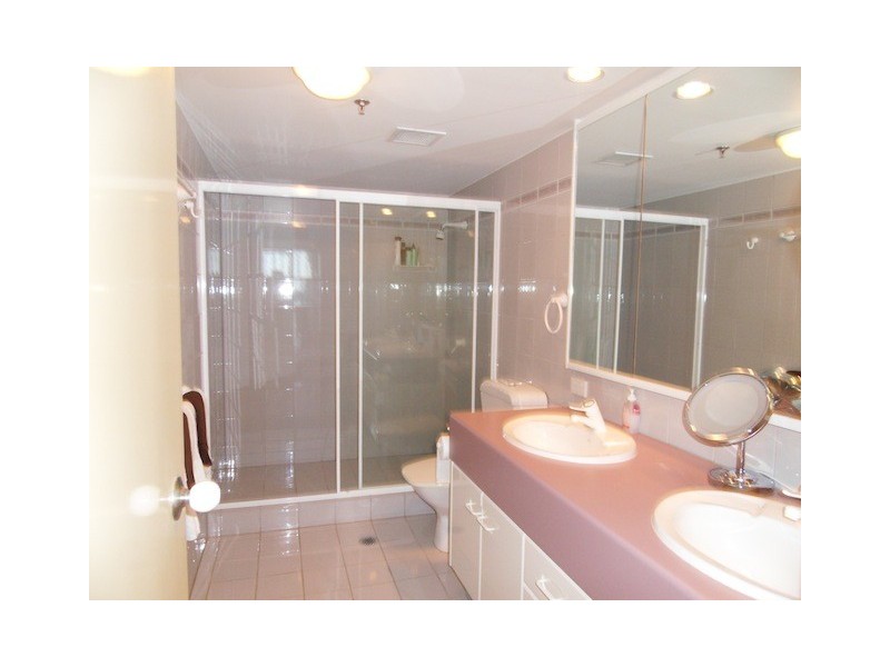 74/21 Bayview Street, Runaway Bay QLD 4216