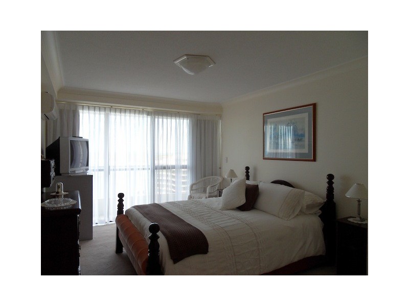 74/21 Bayview Street, Runaway Bay QLD 4216