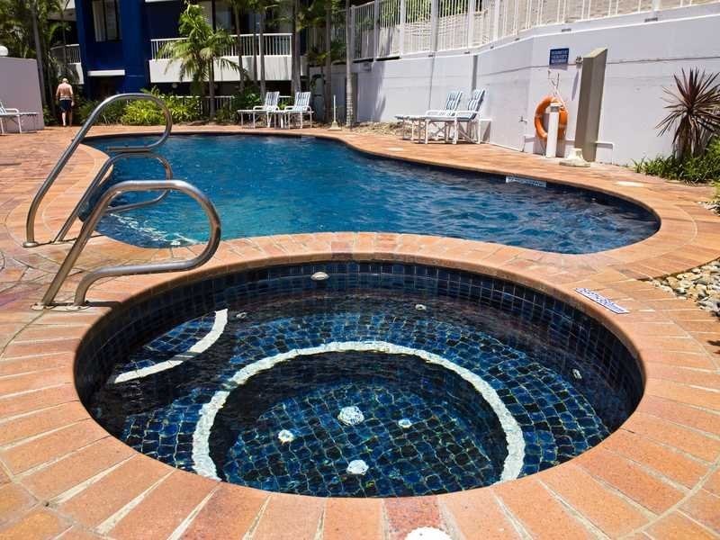 74/21 Bayview Street, Runaway Bay QLD 4216