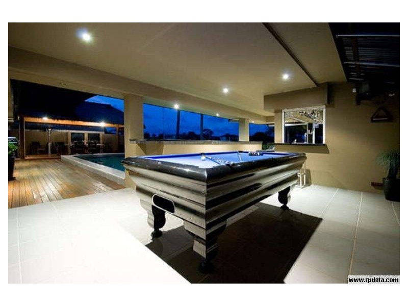 345 Bayview Street, Hollywell QLD 4216