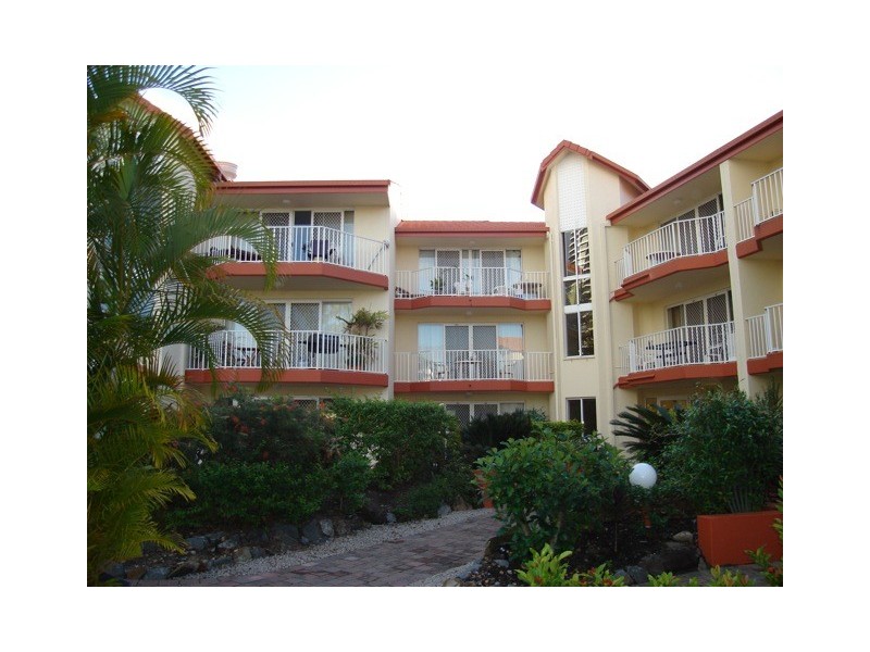 22 / 37 Bayview Street, Runaway Bay QLD 4216