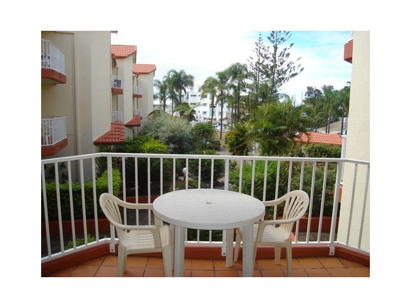 22 / 37 Bayview Street, Runaway Bay QLD 4216