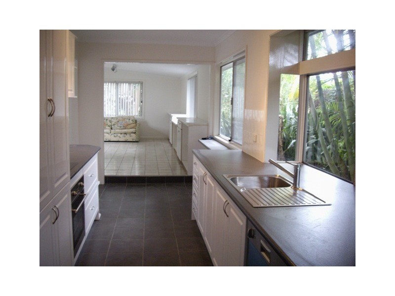 33 Clam Street, Runaway Bay QLD 4216