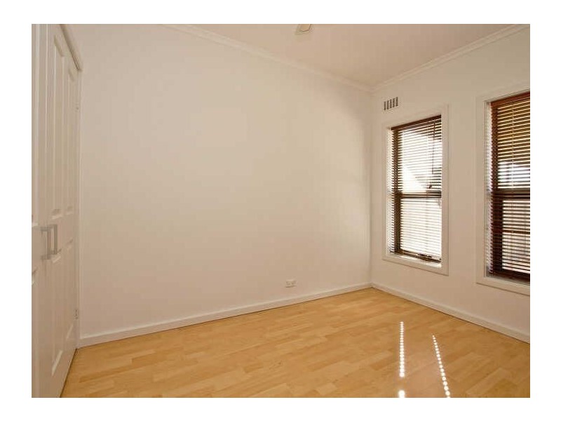 4 Waverley Street, Largs Bay SA 5016