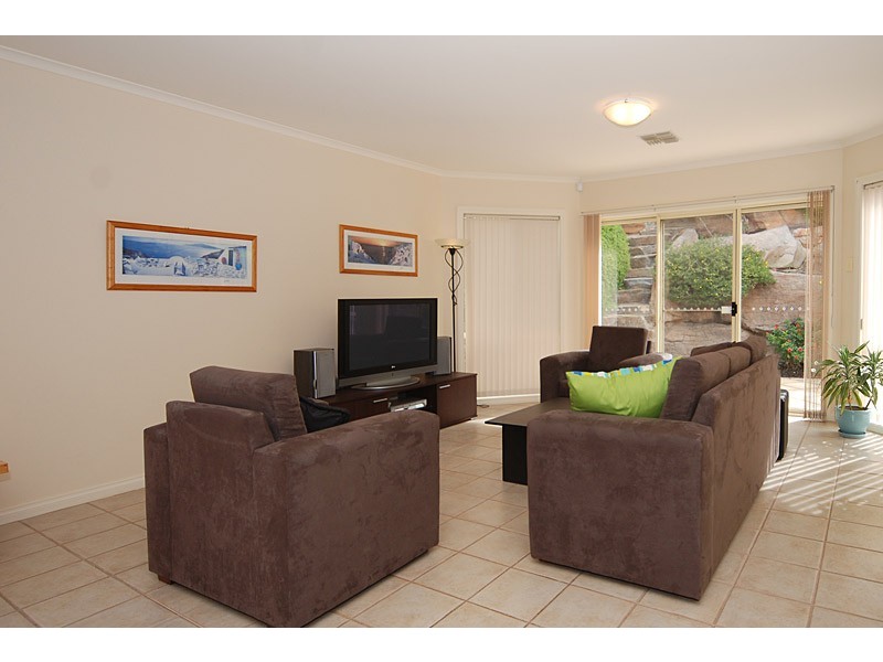 14 Mawson Close, Tennyson SA 5022