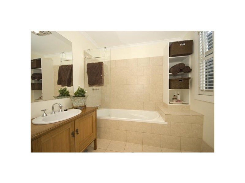 2 Shell Street, Rosewater SA 5013