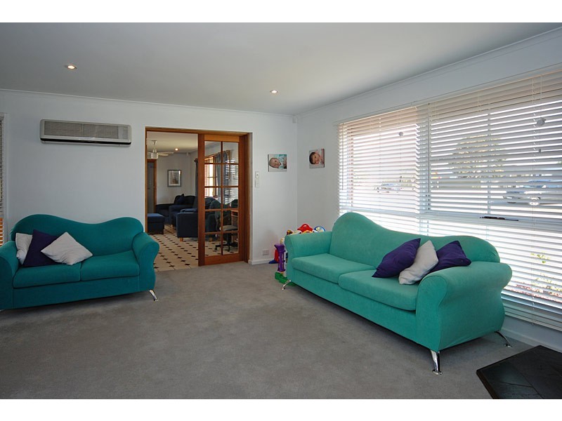 2 Woonda Crescent, North Haven SA 5018