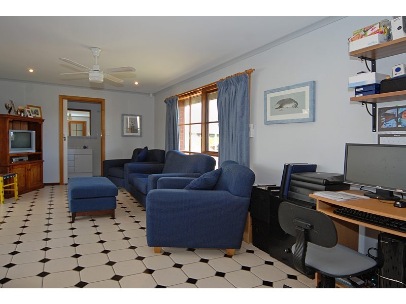 2 Woonda Crescent, North Haven SA 5018