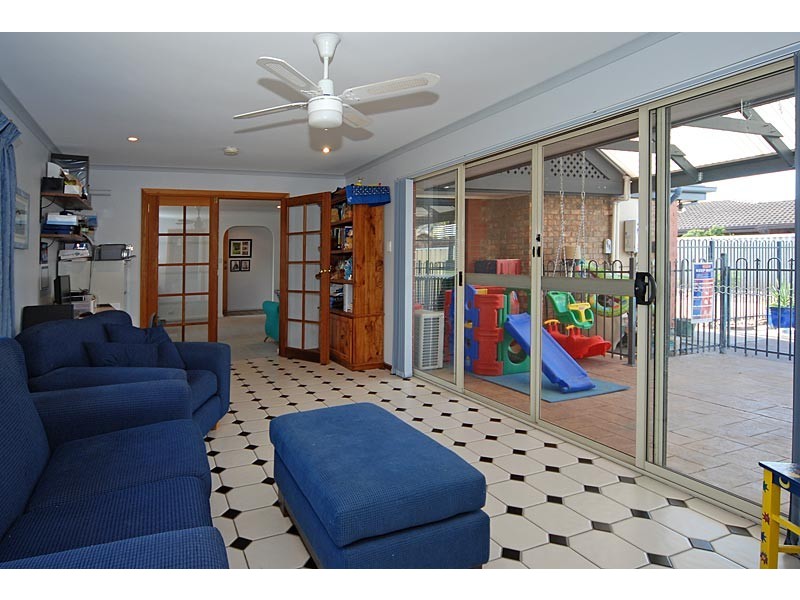 2 Woonda Crescent, North Haven SA 5018