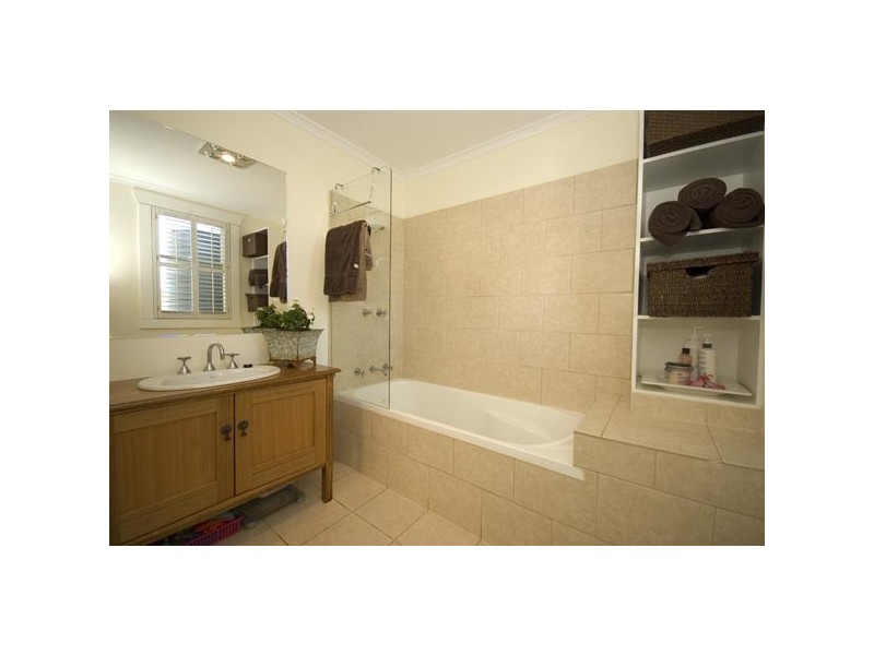 2  Shell Street, Rosewater SA 5013