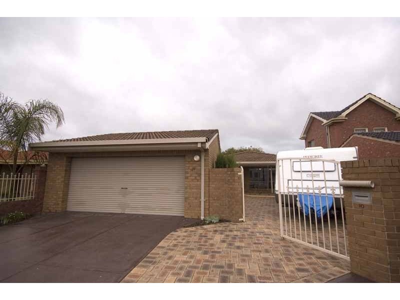 10 McDonald Grove, West Lakes SA 5021