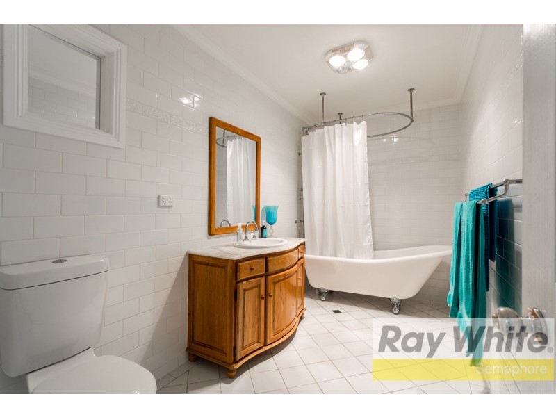 24 Wooldridge Street, Peterhead SA 5016