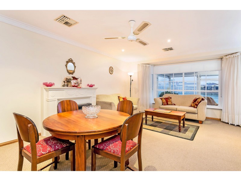 8/8 Hansen Court, West Lakes Shore SA 5020