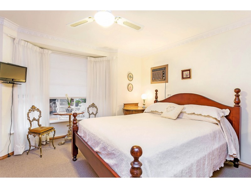 8/8 Hansen Court, West Lakes Shore SA 5020