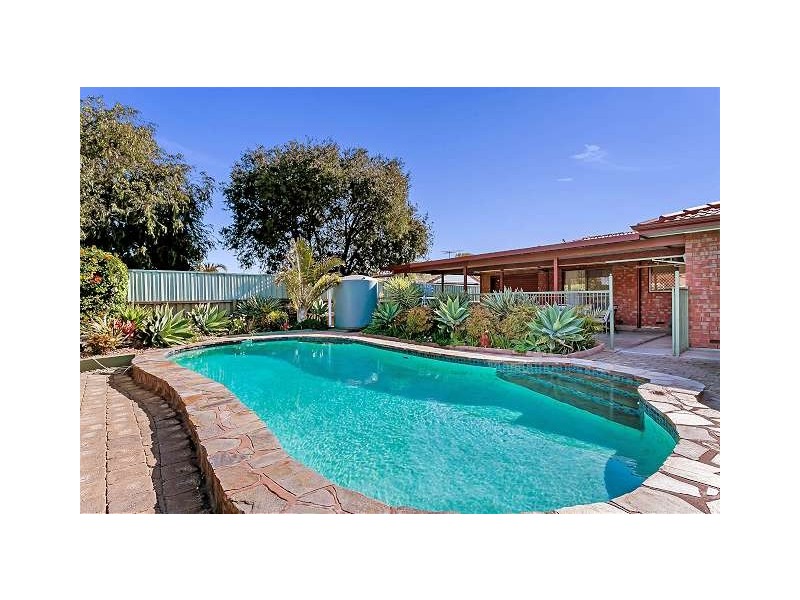 32 Lancaster Drive, North Haven SA 5018