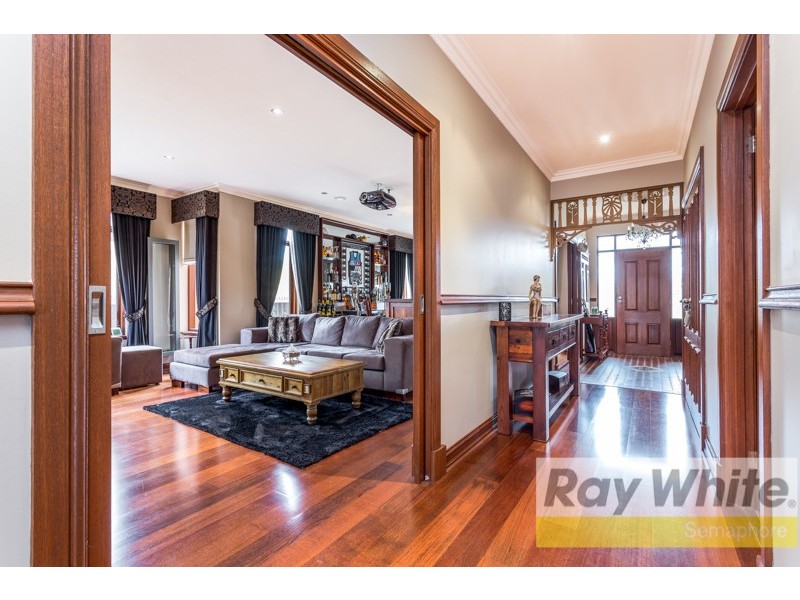 36 Seaspray Avenue, North Haven SA 5018