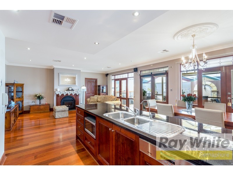 36 Seaspray Avenue, North Haven SA 5018