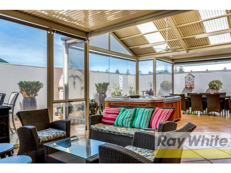 36 Seaspray Avenue, North Haven SA 5018