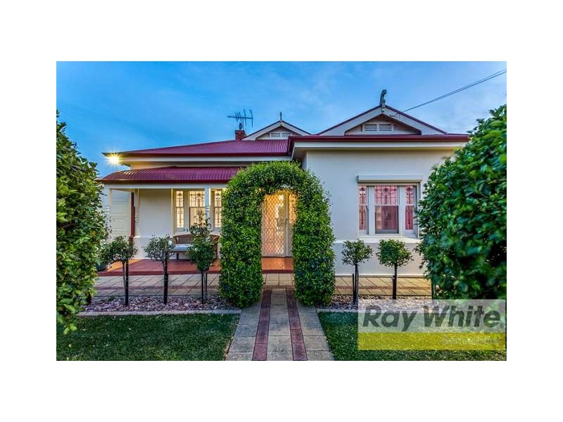 4 Farman Avenue, Hendon SA 5014