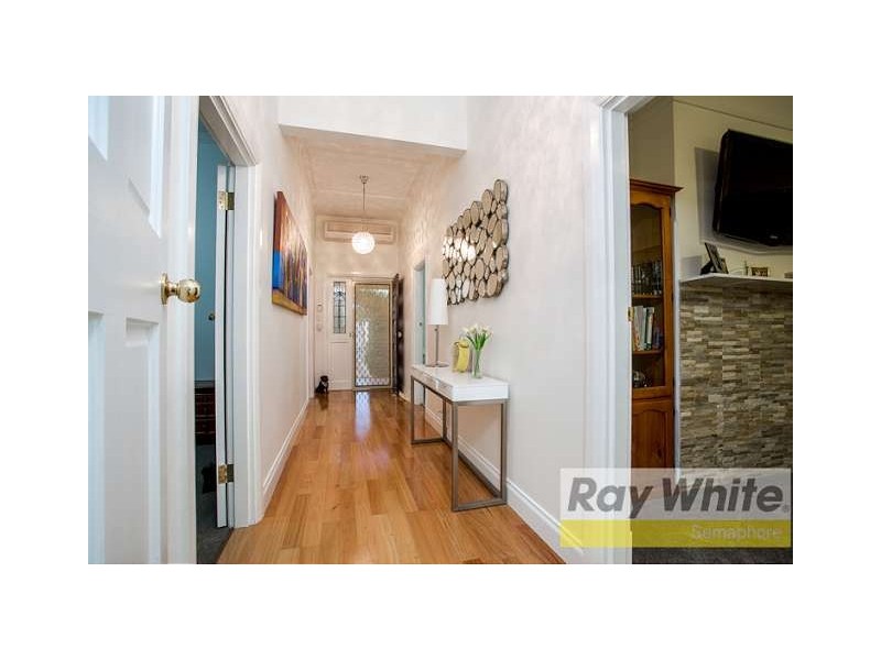 4 Farman Avenue, Hendon SA 5014