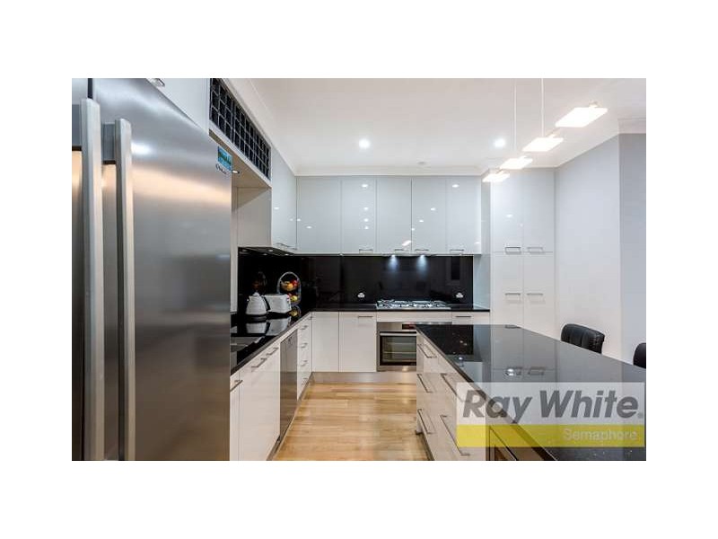 4 Farman Avenue, Hendon SA 5014