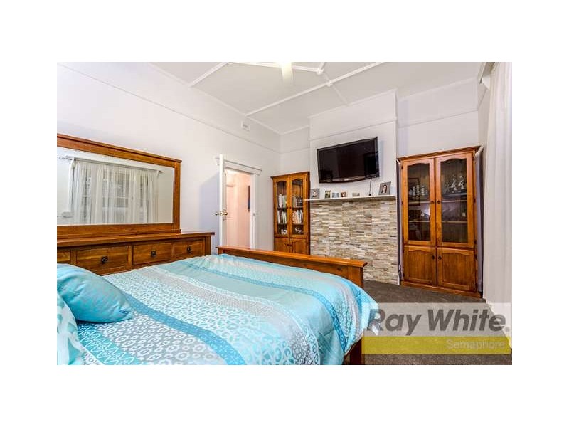 4 Farman Avenue, Hendon SA 5014