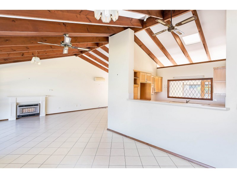 7 Sunlake Place, Tennyson SA 5022