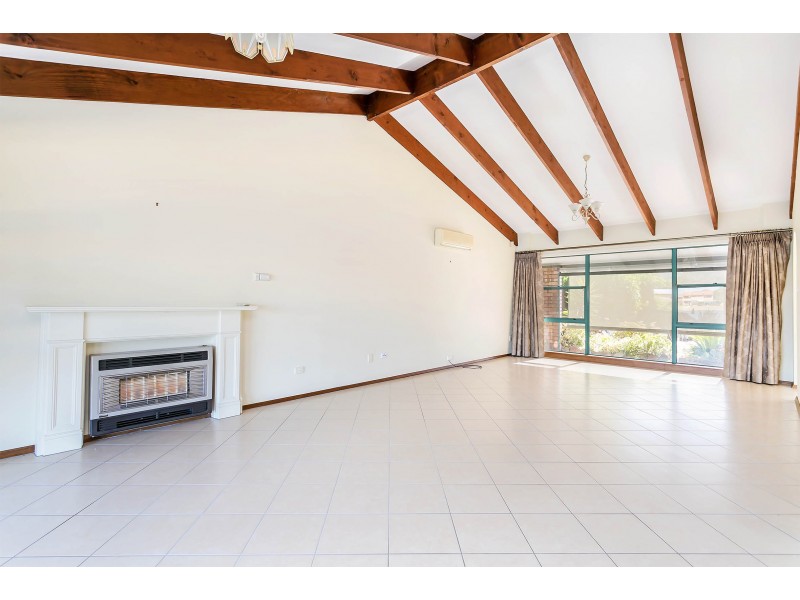 7 Sunlake Place, Tennyson SA 5022