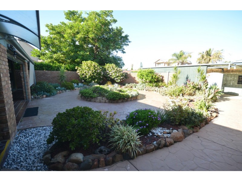 7 Sunlake Place, Tennyson SA 5022