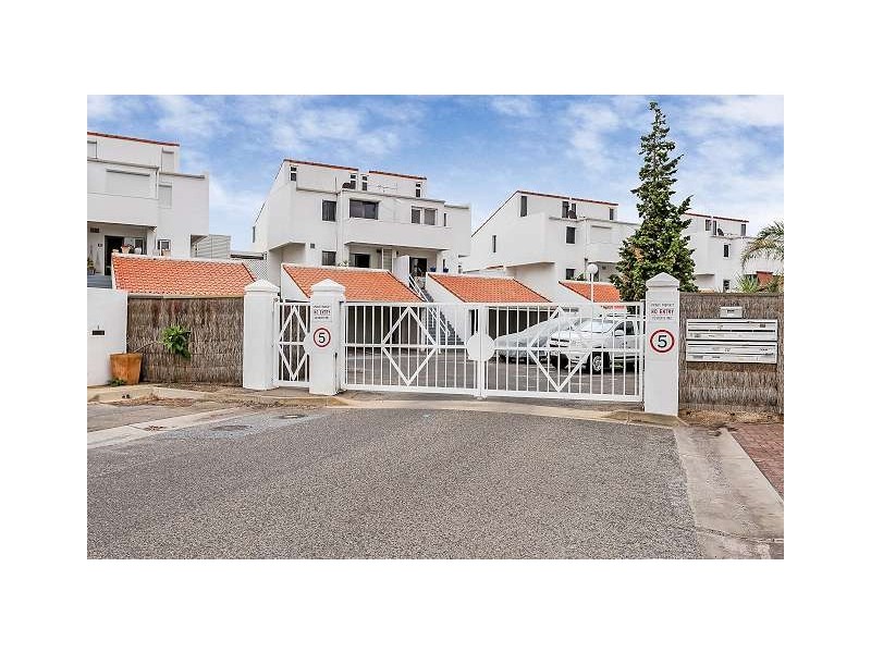 11/10 Nerida Drive, North Haven SA 5018