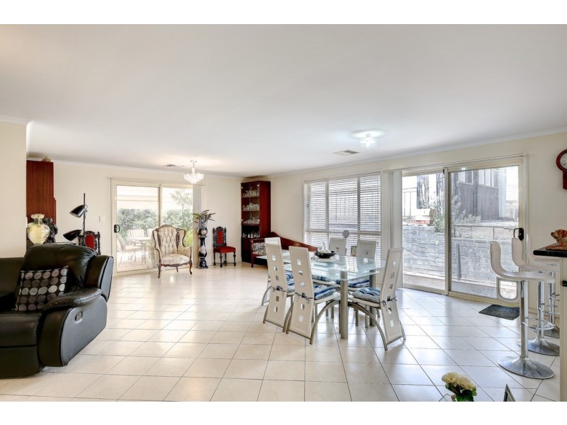 11 Klar Avenue, Darlington SA 5047