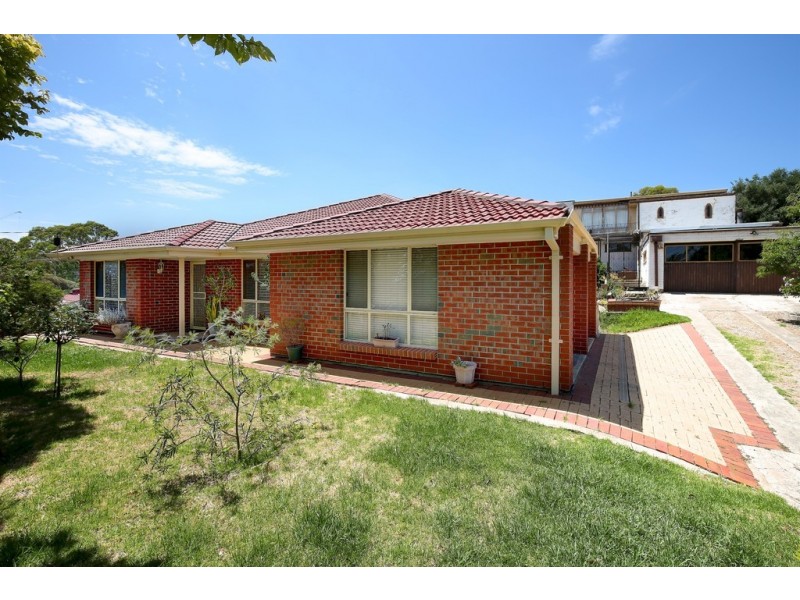 11 Klar Avenue, Darlington SA 5047