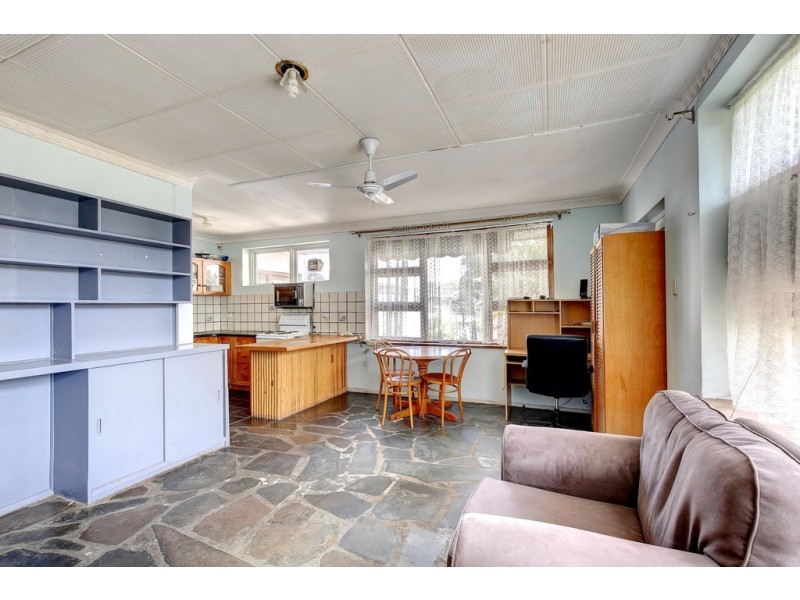 11 Klar Avenue, Darlington SA 5047