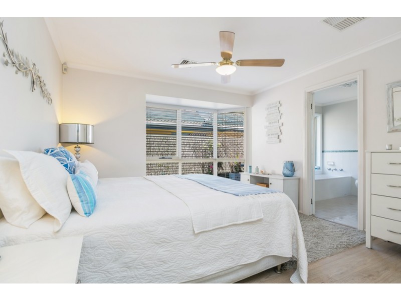 2 Endeavour Court, North Haven SA 5018